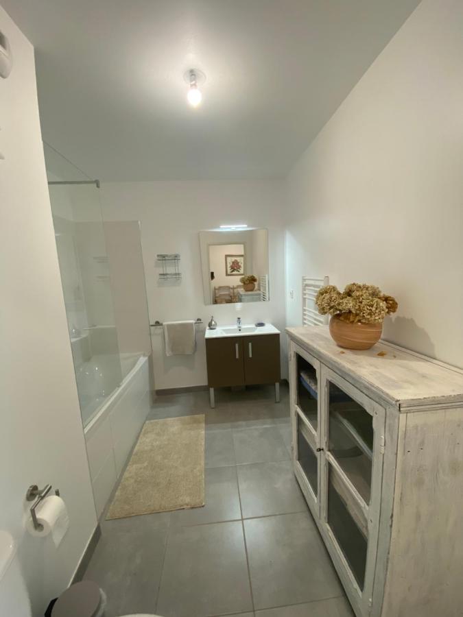Appartement Type 2 Neuf +Grande Terrasse Le Lavandou Exteriör bild